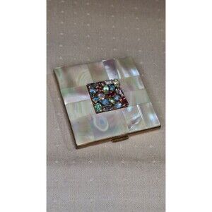 VINTAGE 1950'S MOTHER-OF-PEARL MULTICOLOR COMPACT BY EVANS MADE IN THE USA